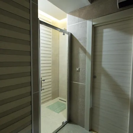 Domina Apartman *