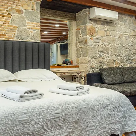 Domina Apartmán *