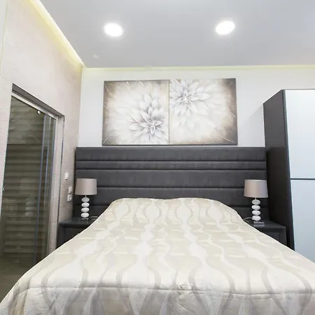Domina Apartment