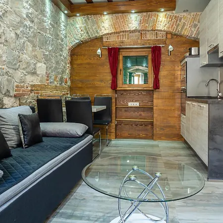 Domina Apartment *