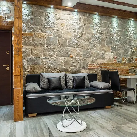 Domina Apartment