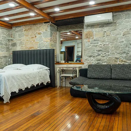 Domina Apartment *