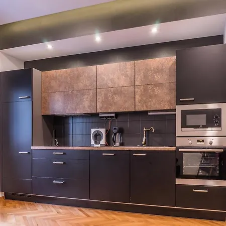 Domina Apartment *